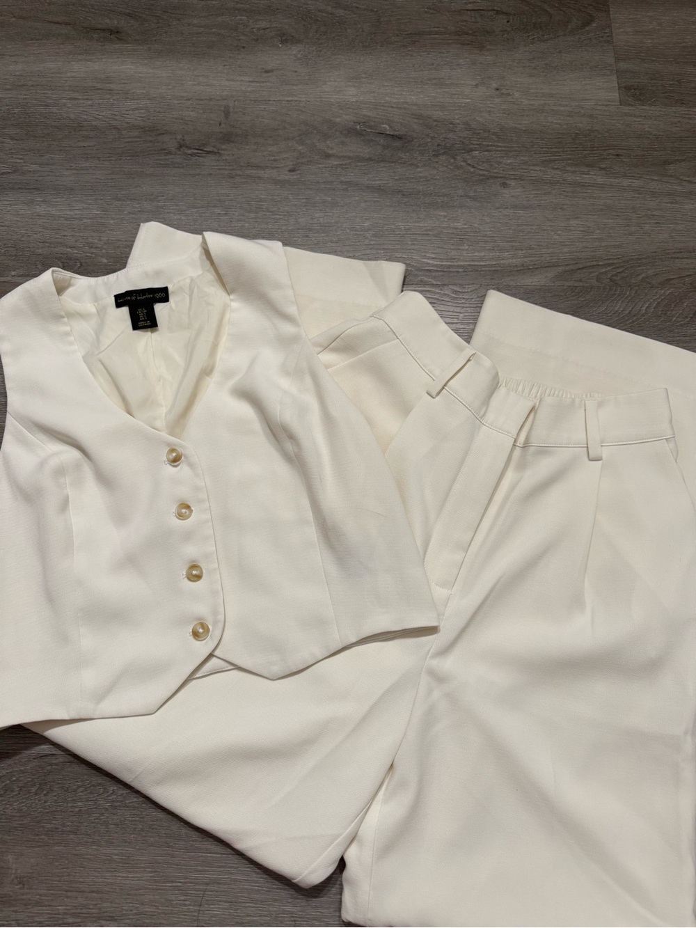 House of harlow cream set